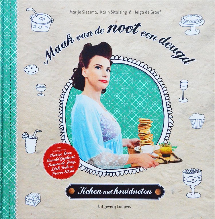 Maak van de noot een deugd (uit 2011) verandert het klassieke handje kruidnoten in de basis voor de lekkerste gerechten. Met recepten van bekende keukenhelden, zoals Ronald Giphart