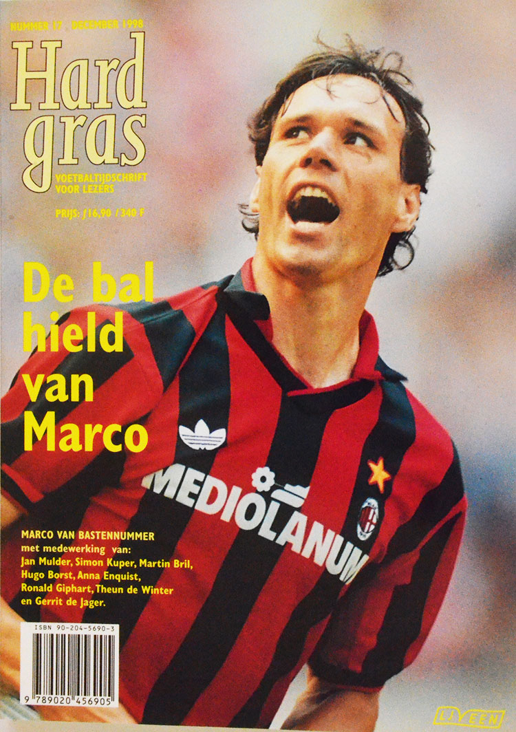 Hard Gras, Nr 17, December 1998 is een literair voetbaltijdschrift met medewerking van Jan Mulder, Hugo Borst, Anna Enquist, Martin Bril, Ronald Giphart, Simon Kuper, Theun De Winter, Gerrit De Jager