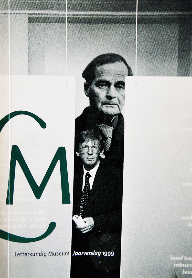 Letterkundig Museum Jaarverslag 1999 is een boekje uit 2000 met een foto van Ronald Giphart en mij (Hans Gaarlandt)