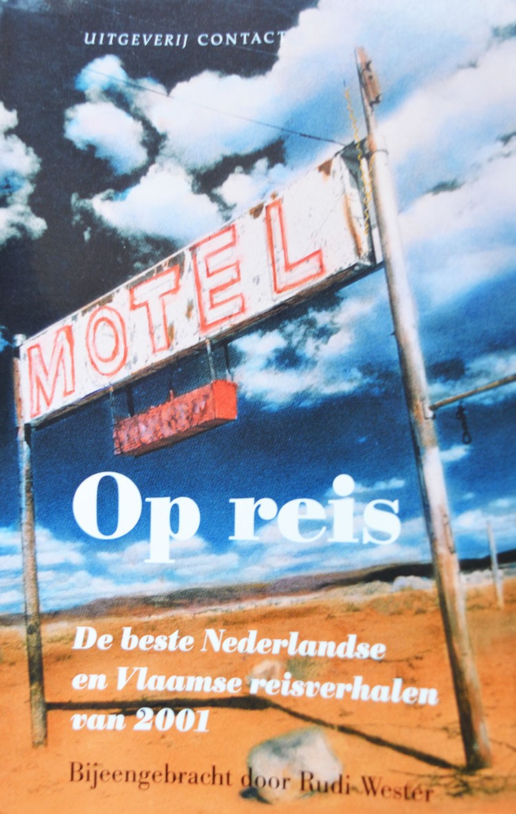 Al vijftien jaar lang selecteert Rudi Wester de mooiste en beste reisverhalen uit Nederlandse en Belgische kranten en tijdschriften, van befaamde schrijvers en journalisten tot onbekenden die de eerste voet zetten op het pad van de reisliteratuur. Ronald Giphart - Cowboys in Koeweit.